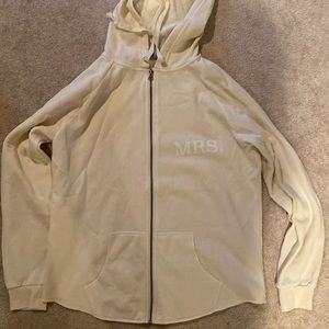 MRS. zip up